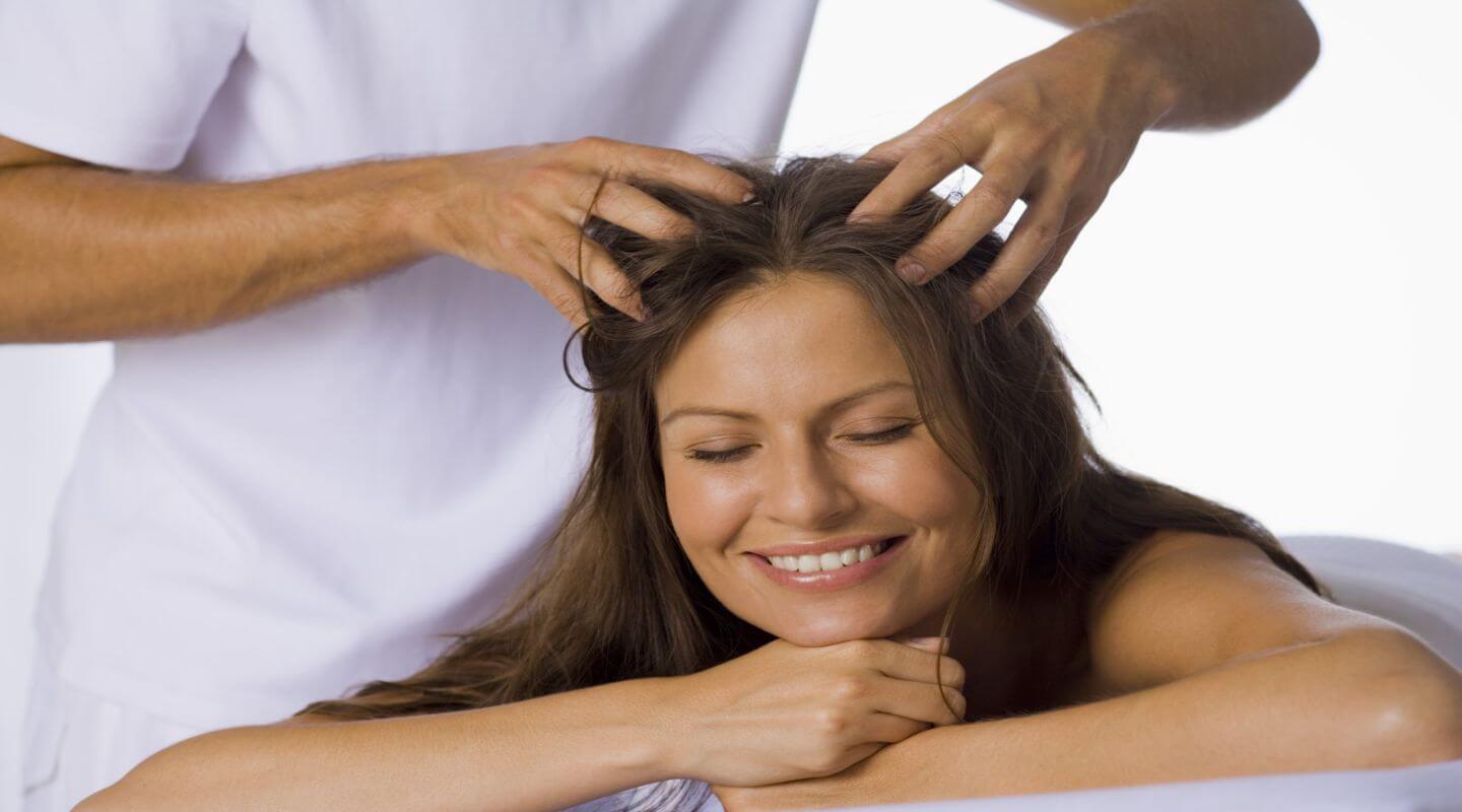 INDIAN HEAD MASSAGE